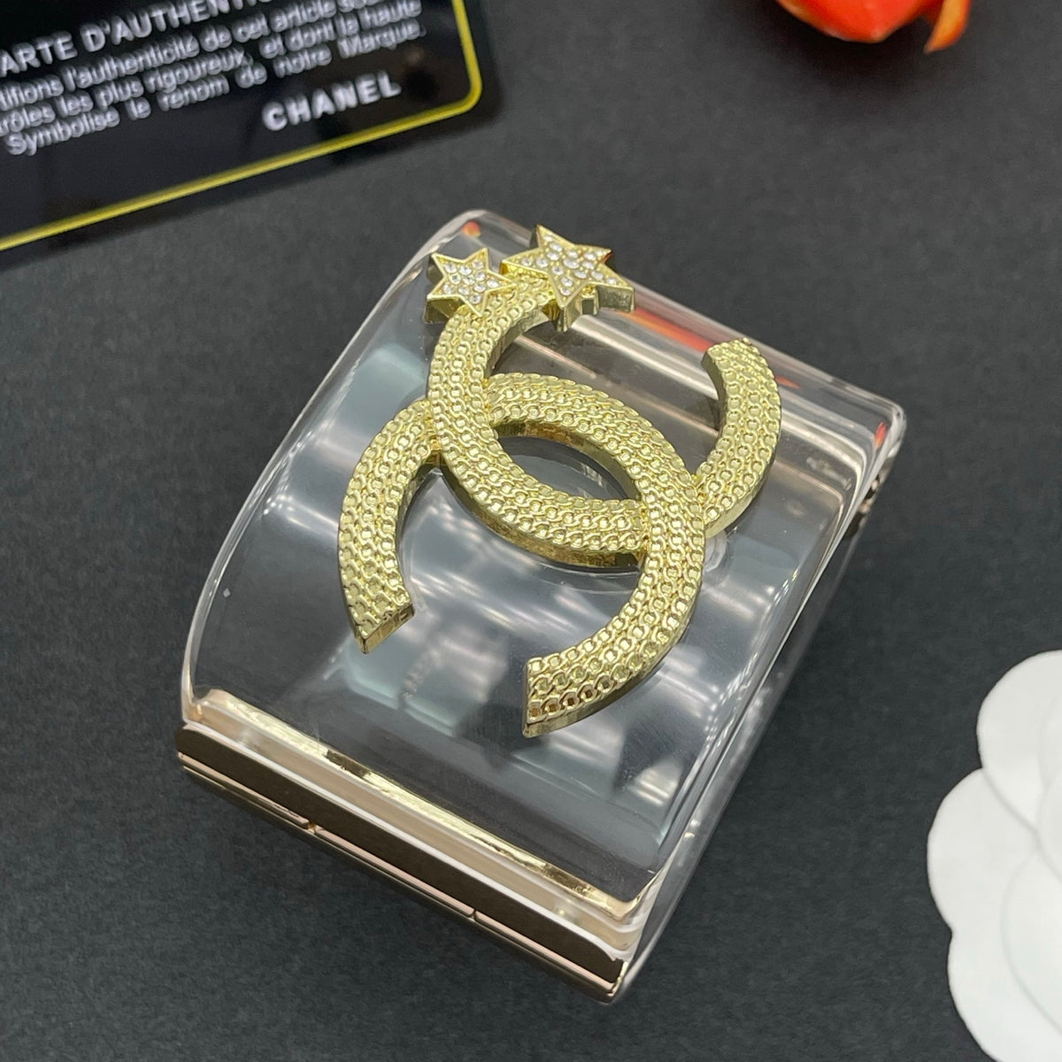 Chanel style acrylic resin bracelets - product photo 4