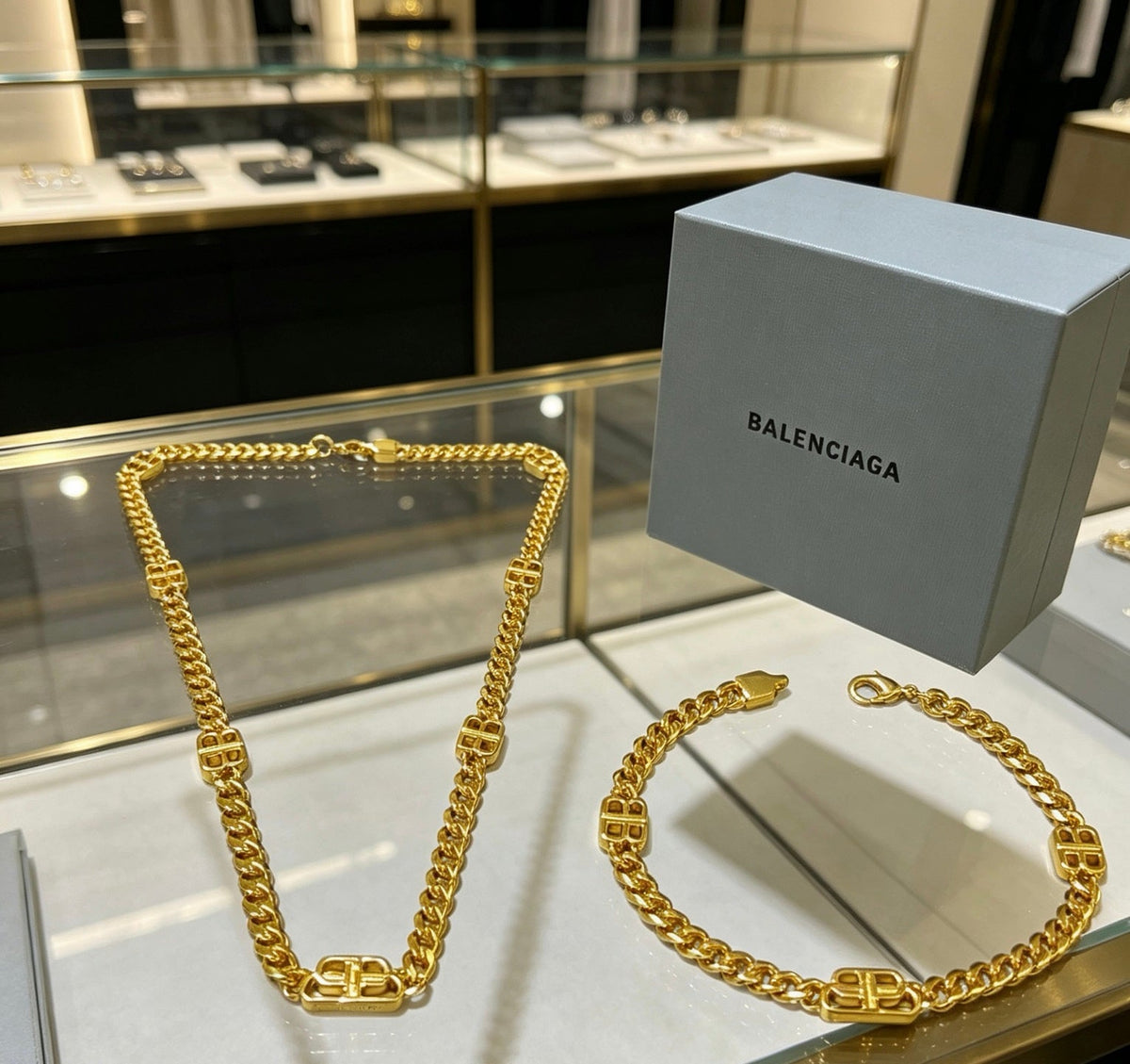Balenciaga Spanish-Inspired Necklace & Bracelet Set – Style 05 - image 6