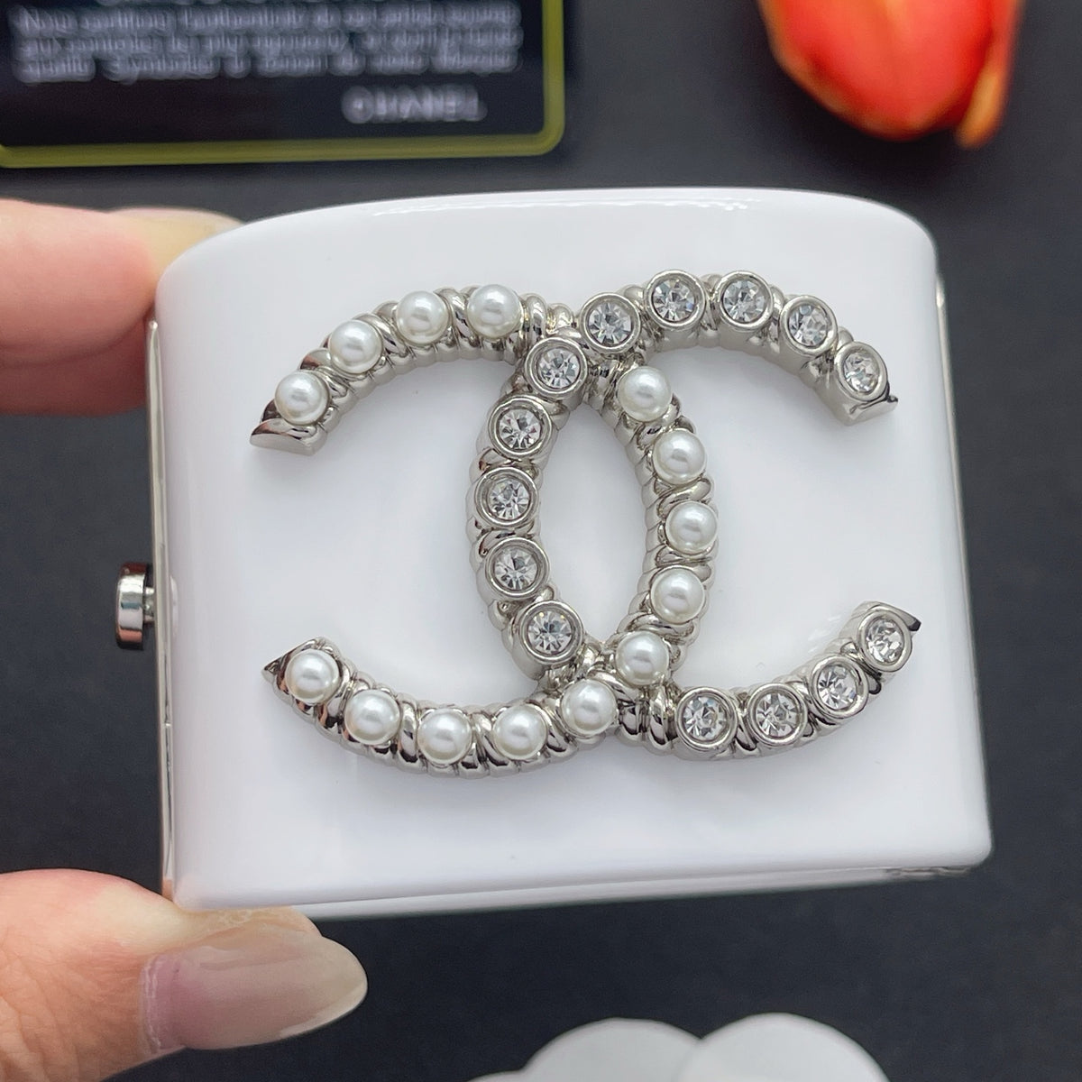Chanel style acrylic resin bracelets - product photo 1