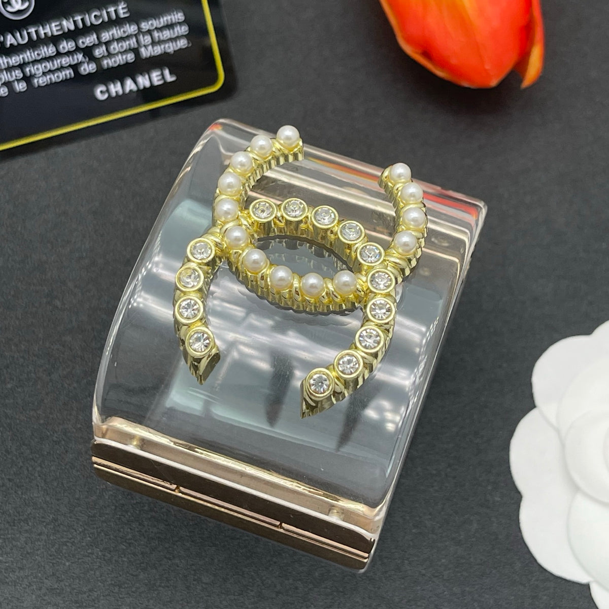 Chanel style acrylic resin bracelets - product photo 4