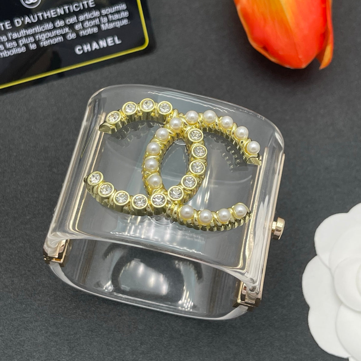 Chanel style acrylic resin bracelets - product photo 3