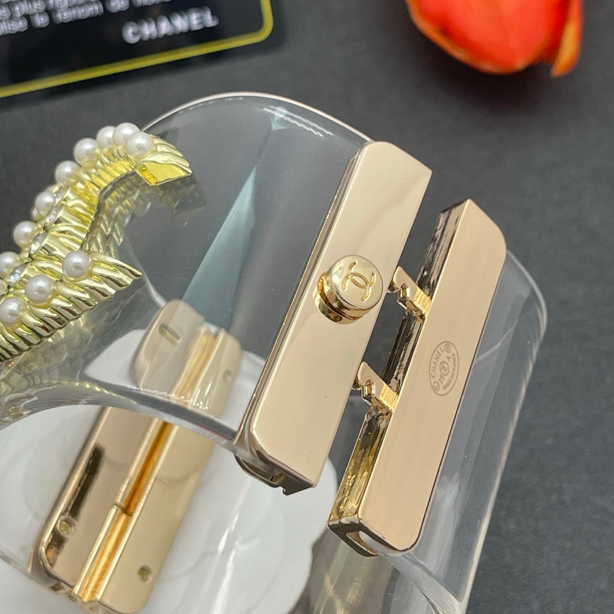 Chanel style acrylic resin bracelets - product photo 7