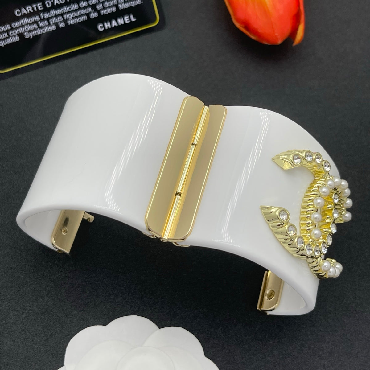 Chanel style acrylic resin bracelets - product photo 5