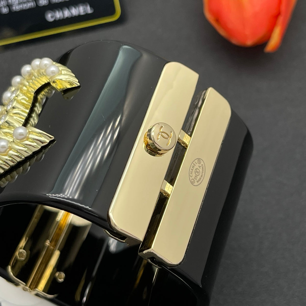 Chanel style acrylic resin bracelets - product photo 7