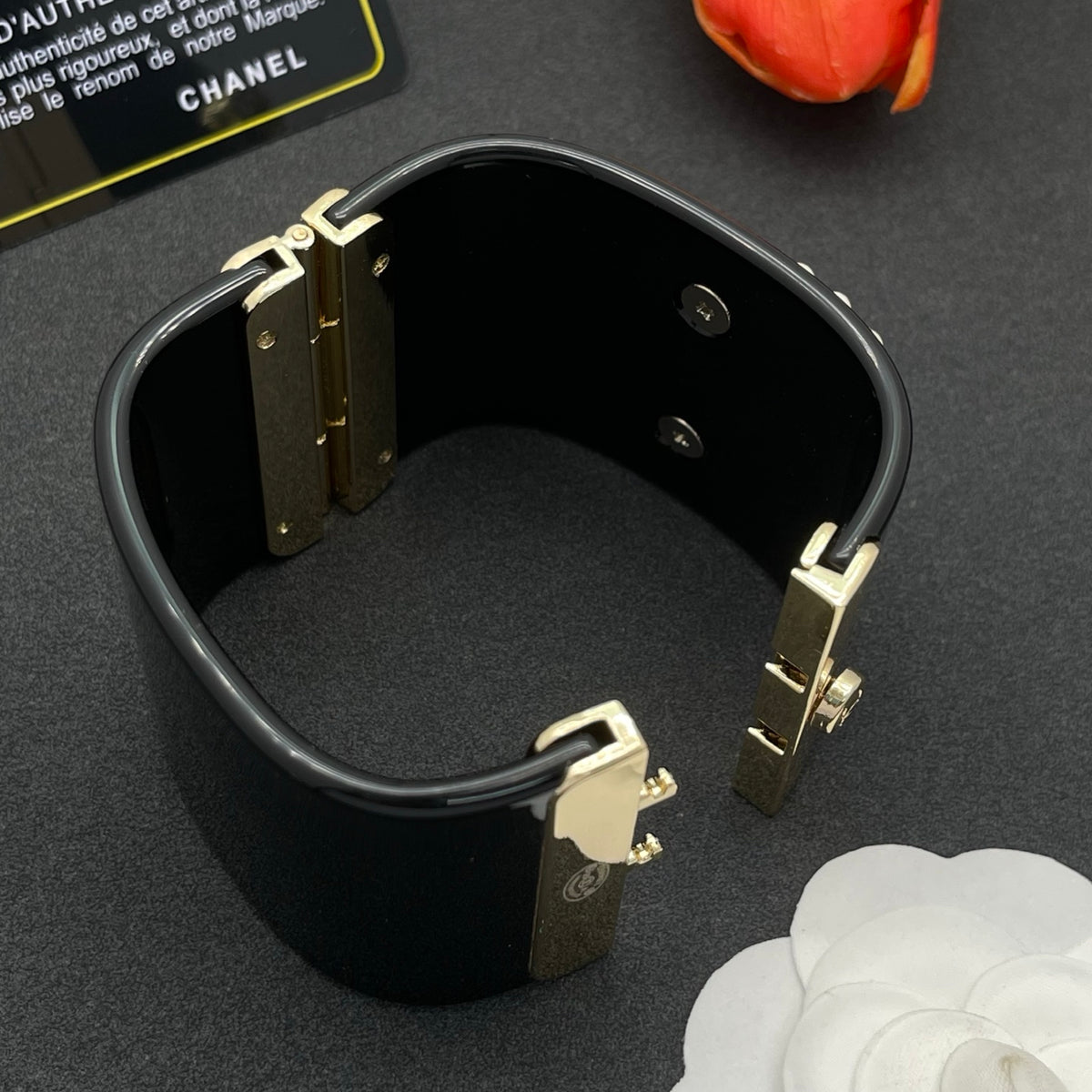 Chanel style acrylic resin bracelets - product photo 6