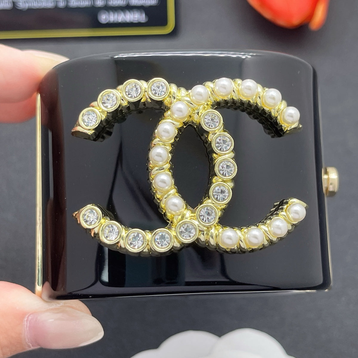 Chanel style acrylic resin bracelets - product photo 1