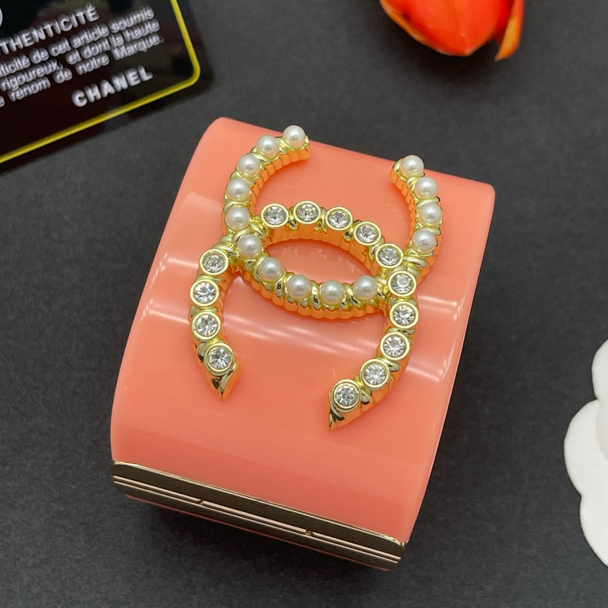 Chanel style acrylic resin bracelets - product photo 4