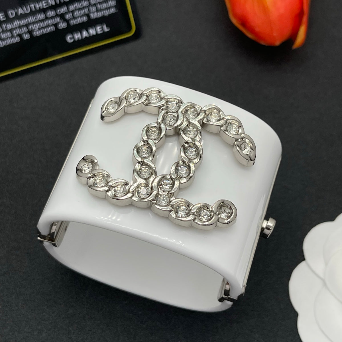Chanel style acrylic resin bracelets - product photo 3