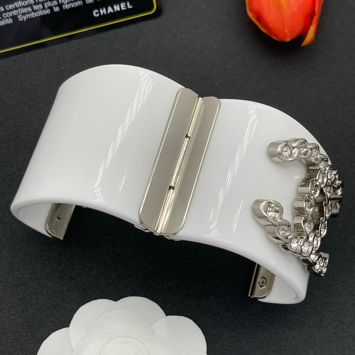 Chanel style acrylic resin bracelets - product photo 5