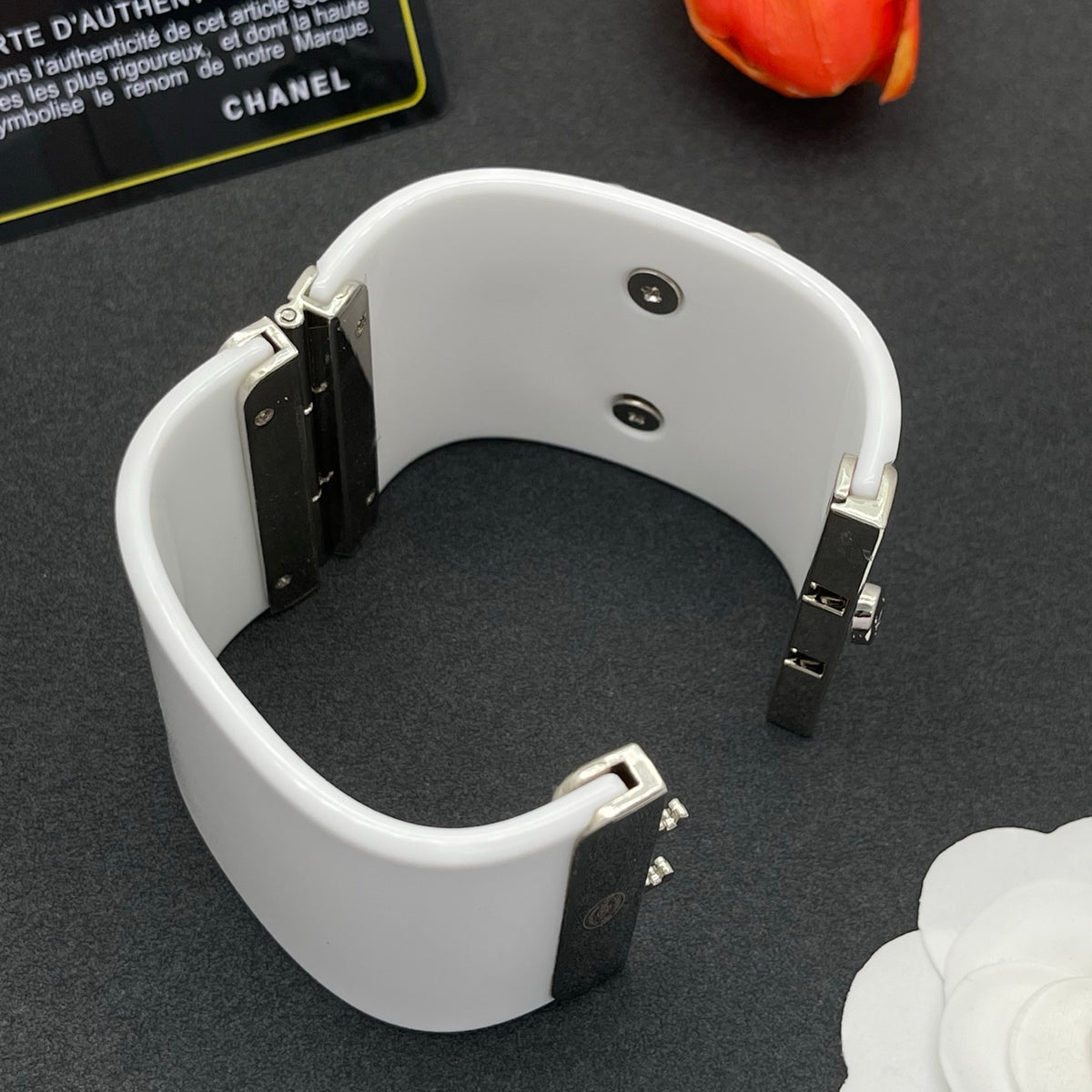 Chanel style acrylic resin bracelets - product photo 6