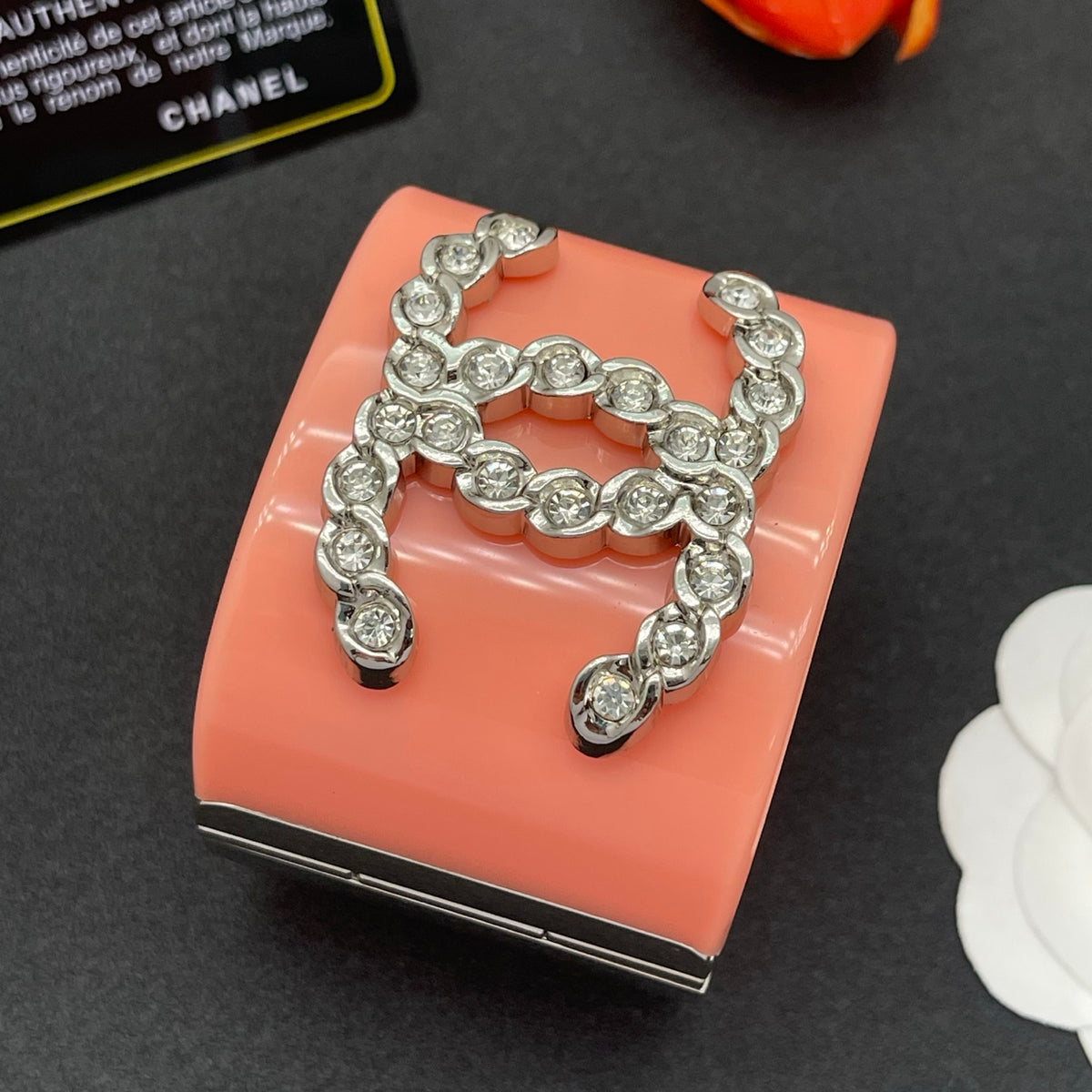 Chanel style acrylic resin bracelets - product photo 4