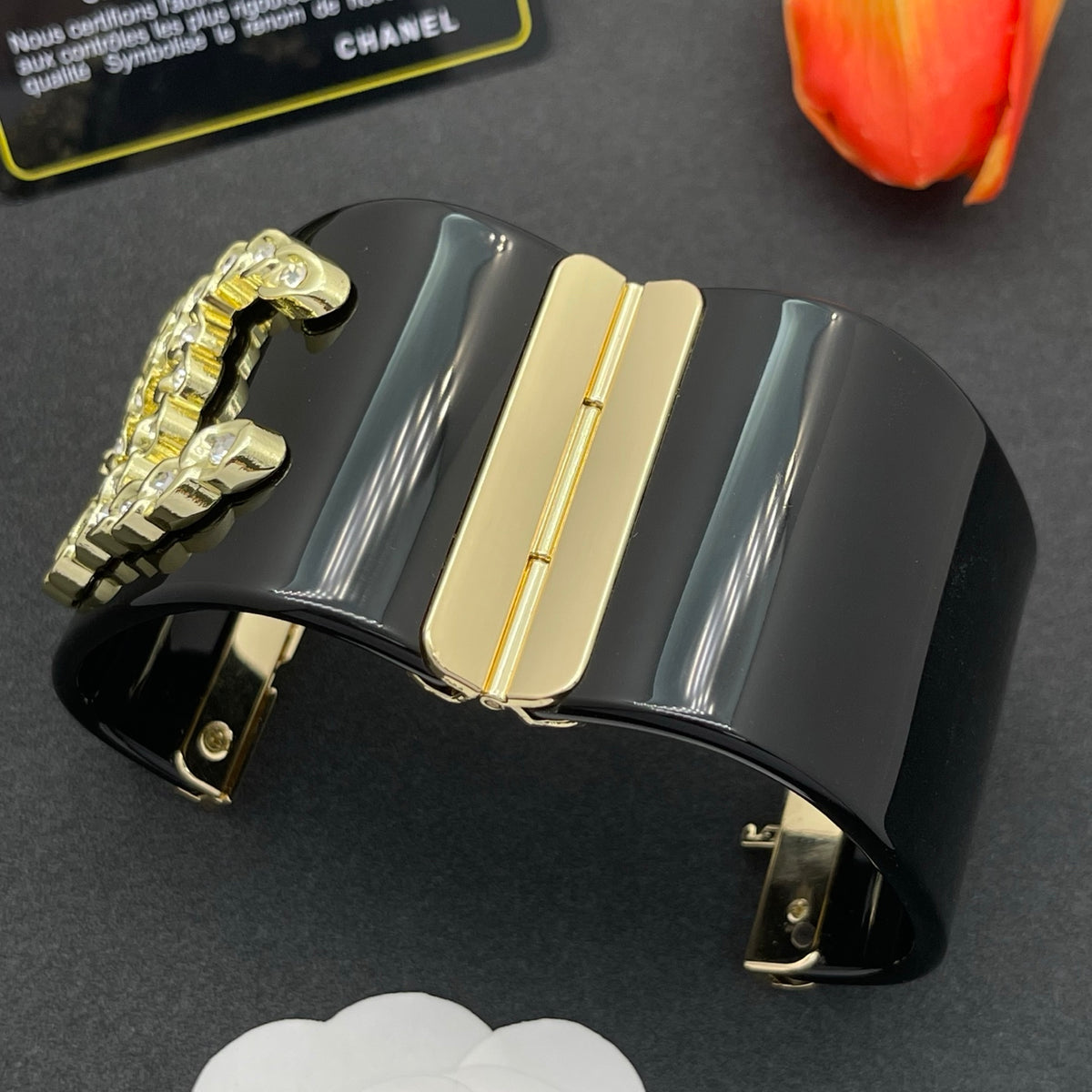 Chanel style acrylic resin bracelets - product photo 5