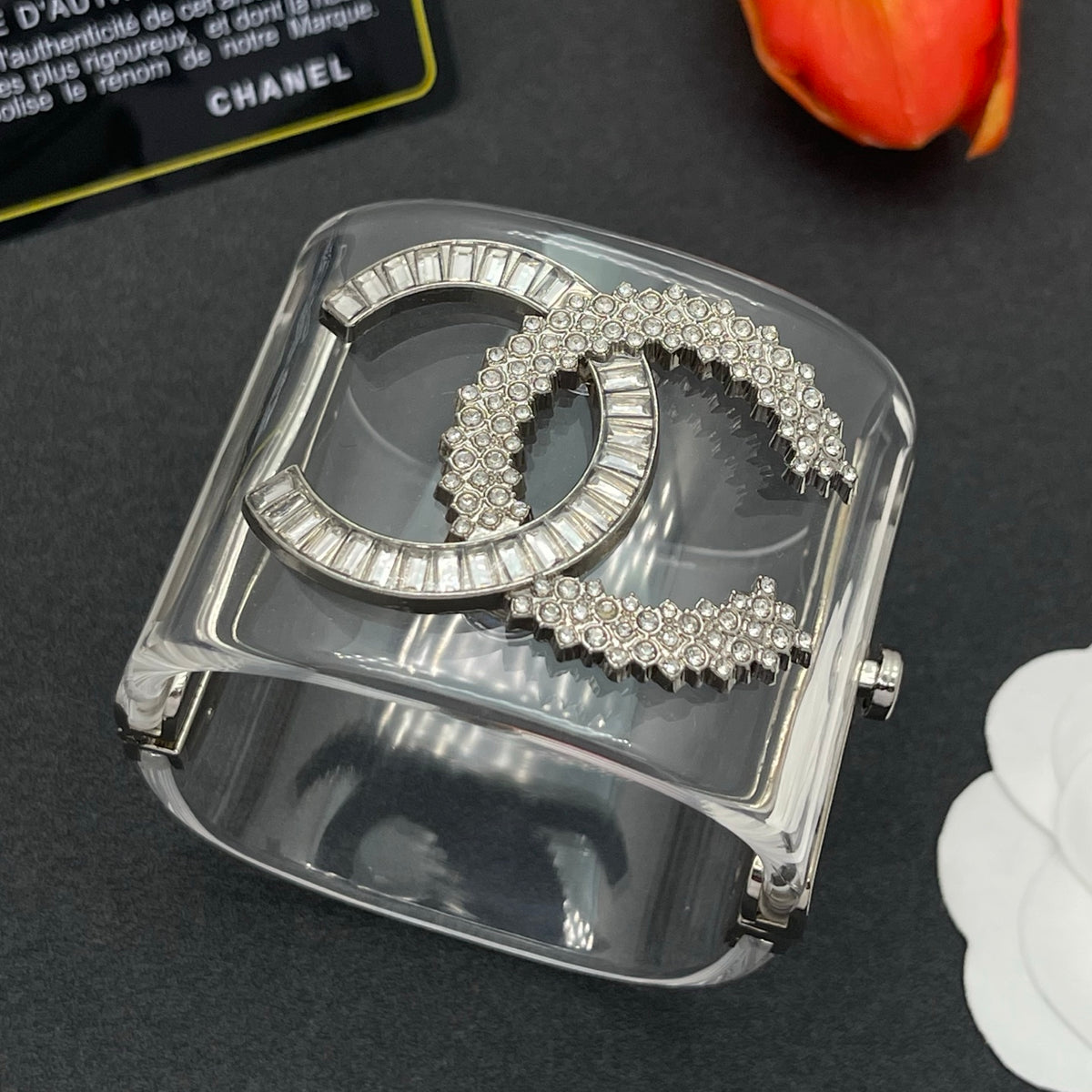 Chanel style acrylic resin bracelets - product photo 3
