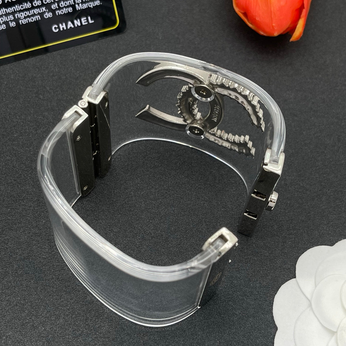 Chanel style acrylic resin bracelets - product photo 6