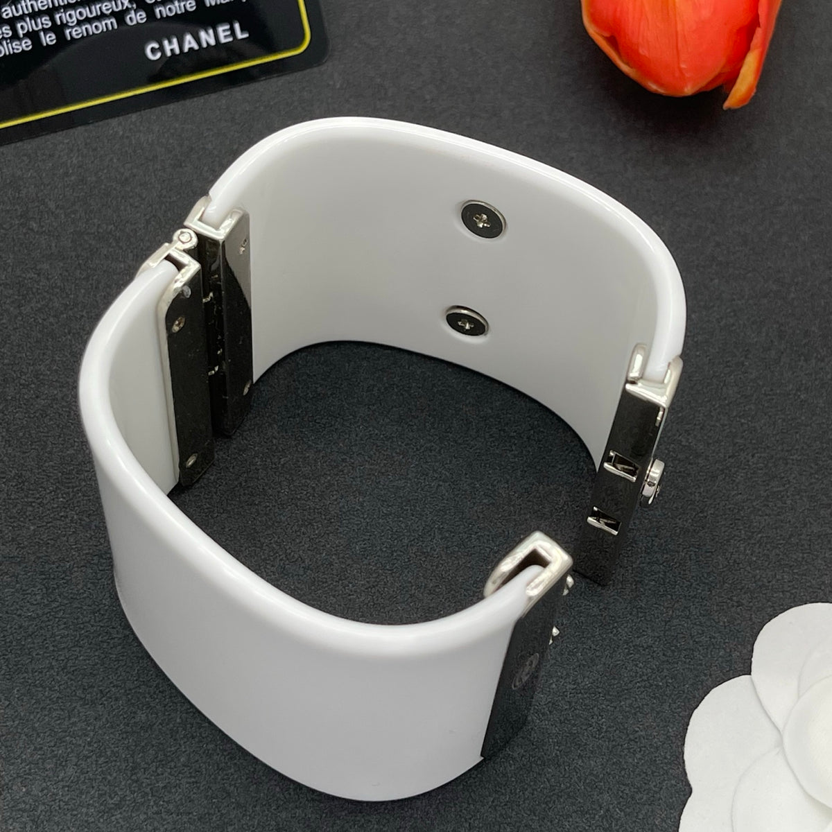 Chanel style acrylic resin bracelets - product photo 6