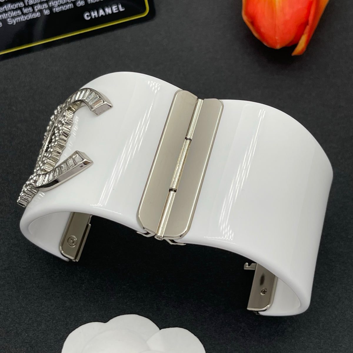 Chanel style acrylic resin bracelets - product photo 5