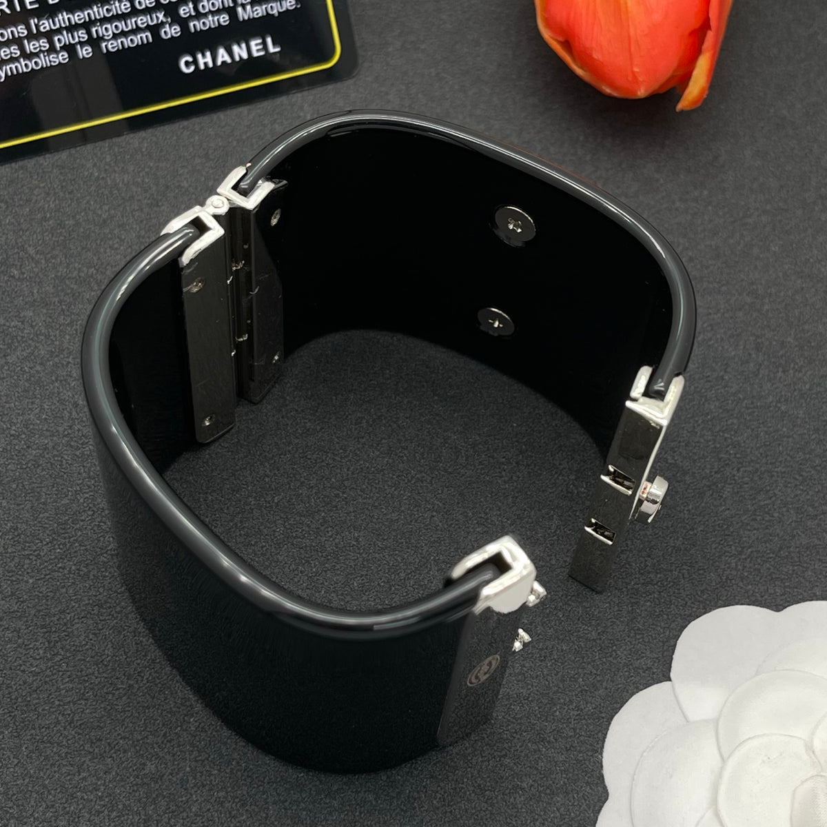 Chanel style acrylic resin bracelets - product photo 6