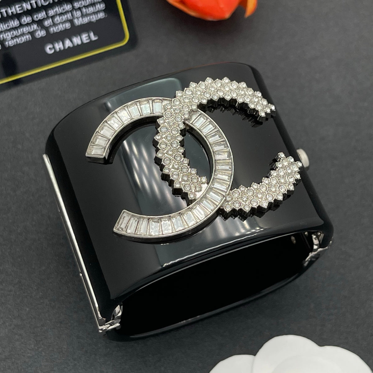 Chanel style acrylic resin bracelets - product photo 2