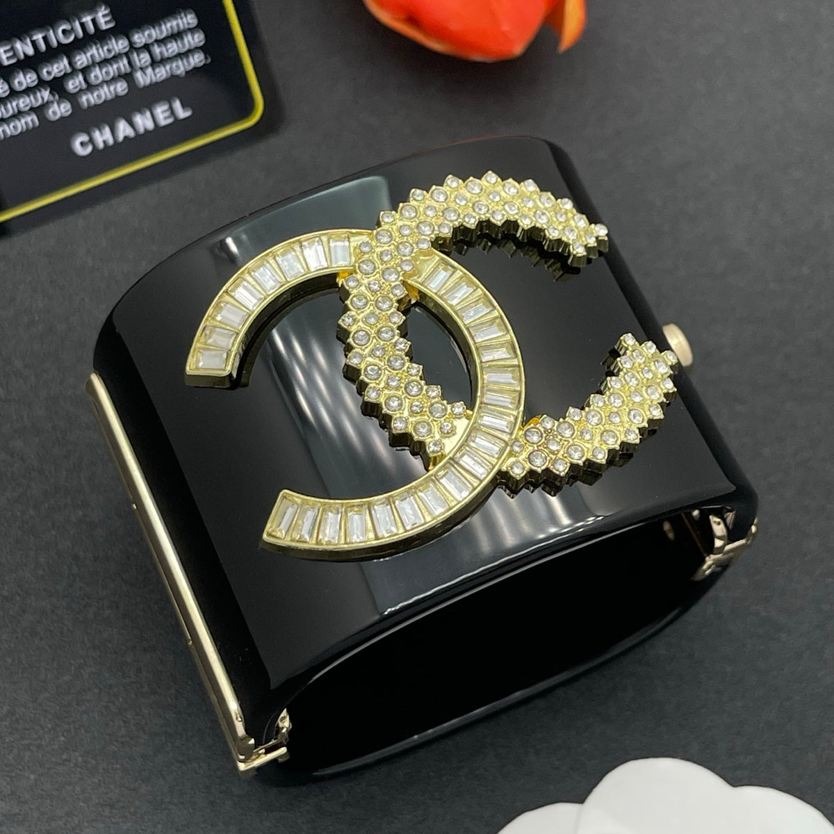 Chanel style acrylic resin bracelets - product photo 2
