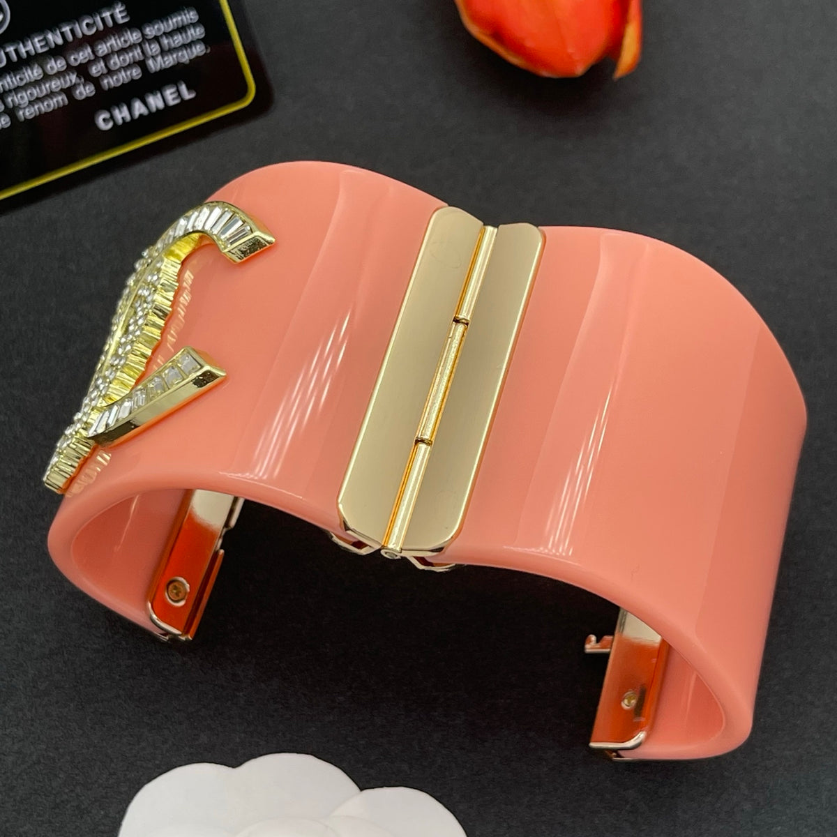Chanel style acrylic resin bracelets - product photo 5