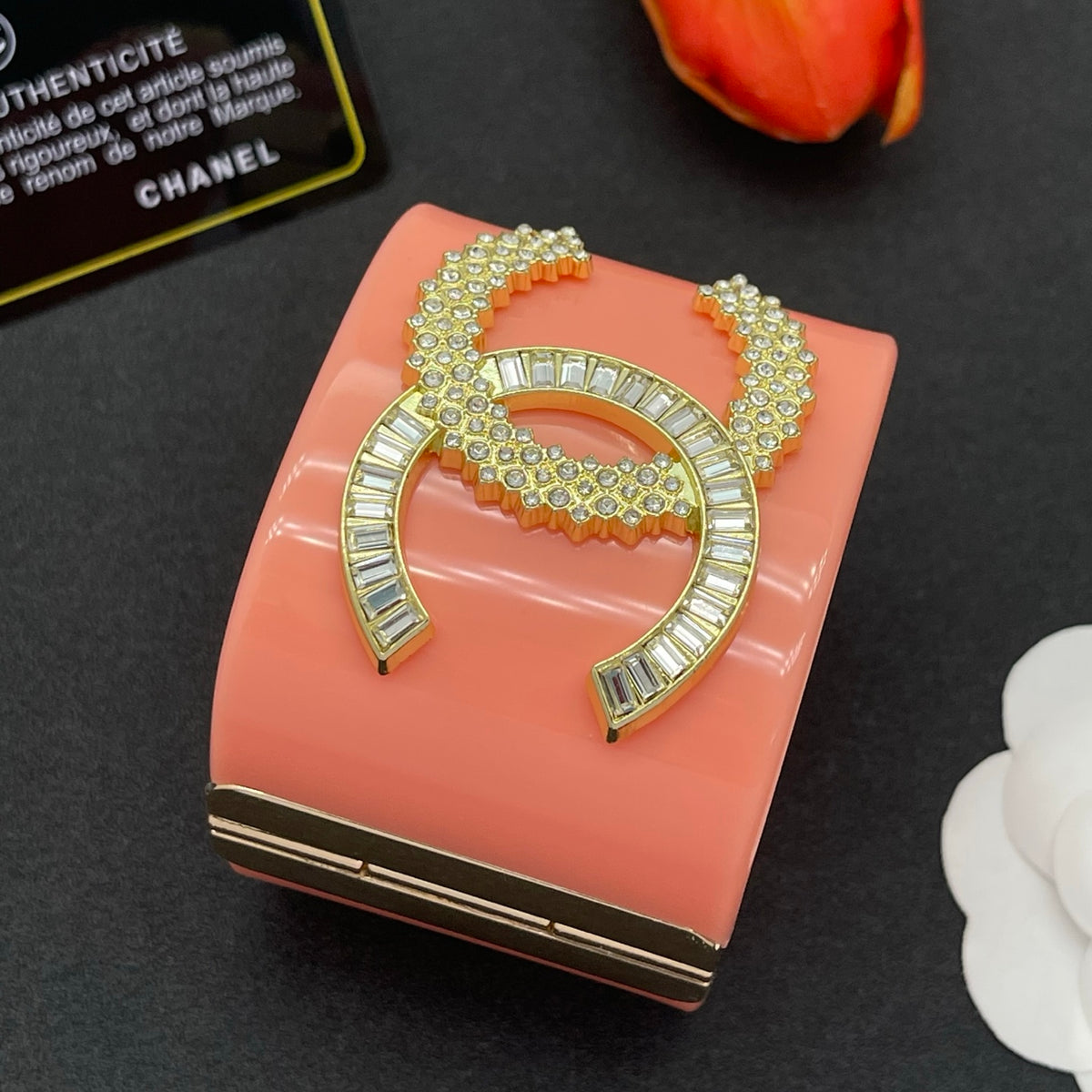 Chanel style acrylic resin bracelets - product photo 4
