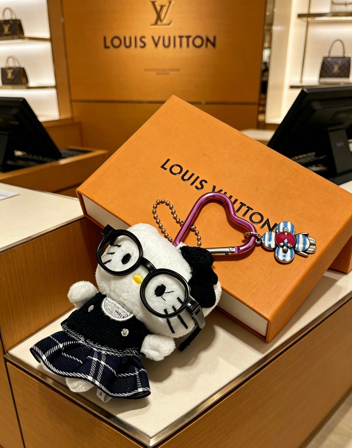 Louis Vuitton Anger Forest Bag Charm / Keychain – Style 66 - image 4