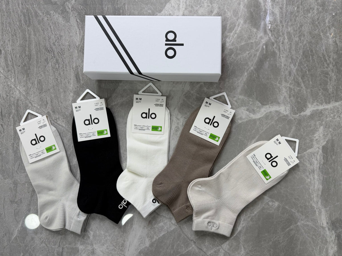 Alo Neutral Small Side Wordmark Ankle Socks, image 2