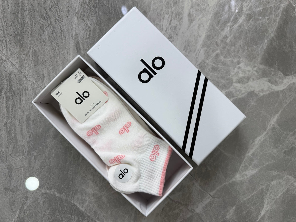 Alo White Pastel Small Side Lettering Ankle Socks, image 6