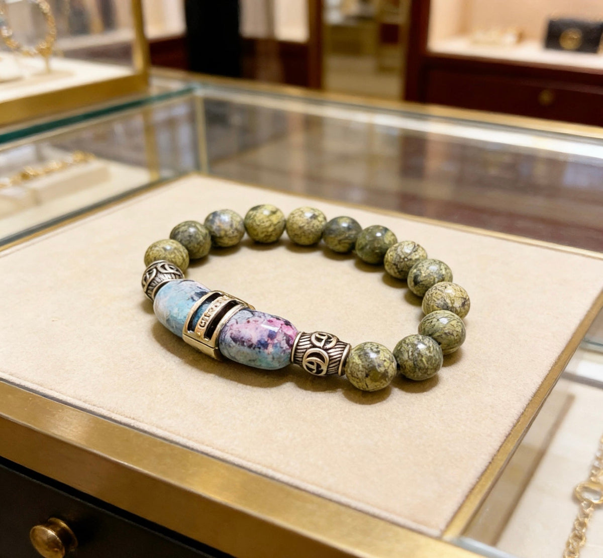 Gucci Anger Forest Crystal Distressed Unisex Bracelet – Style 10 - image 5