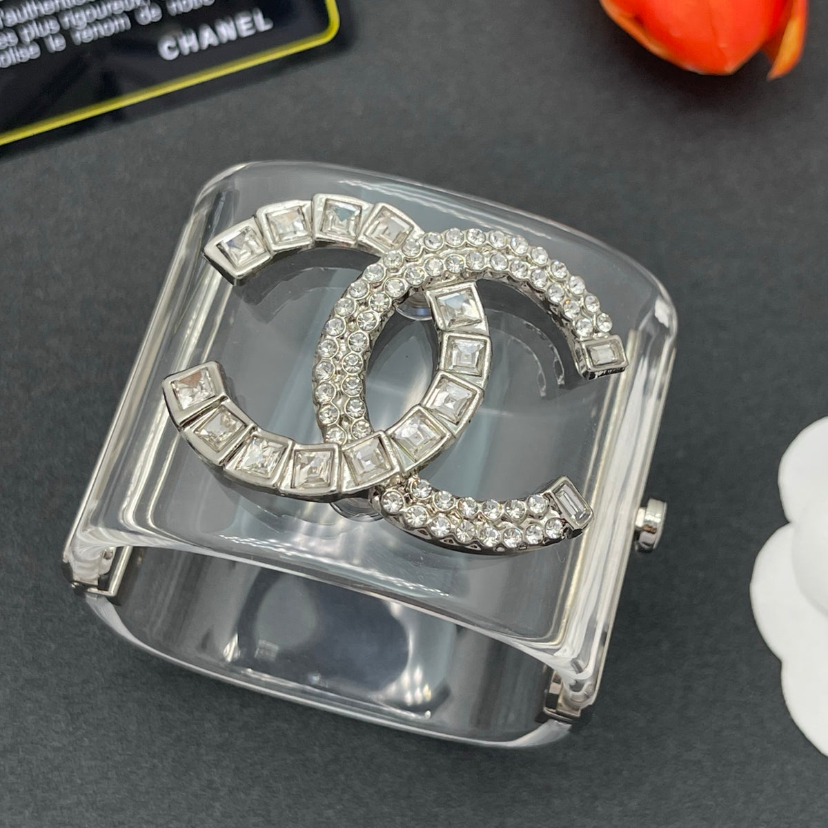 Chanel style acrylic resin bracelets - product photo 3