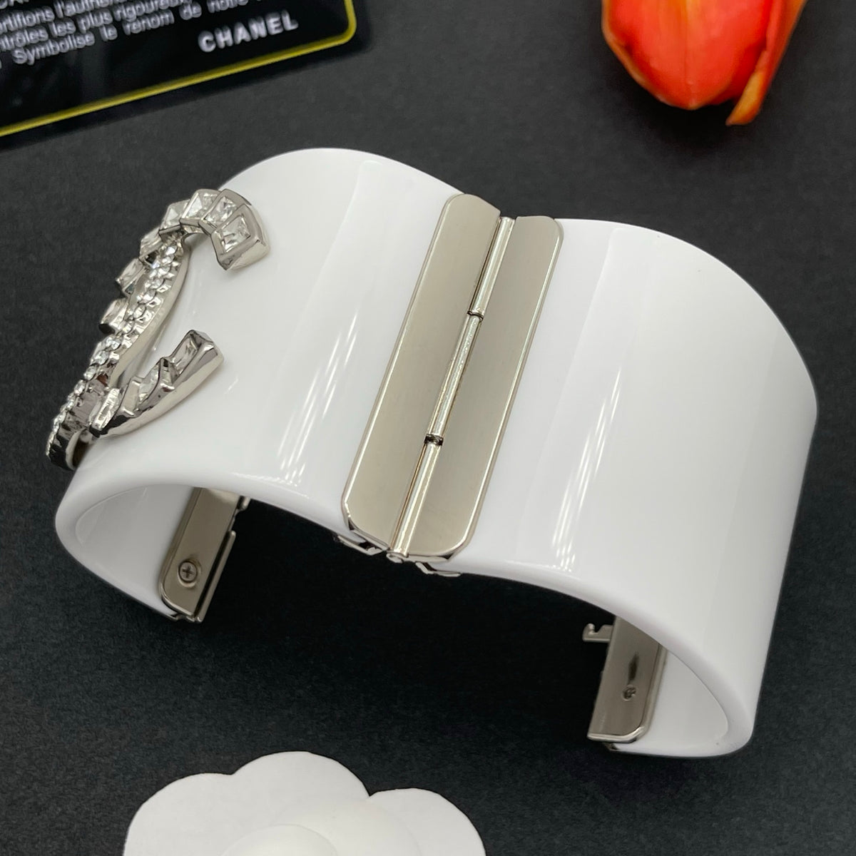 Chanel style acrylic resin bracelets - product photo 5