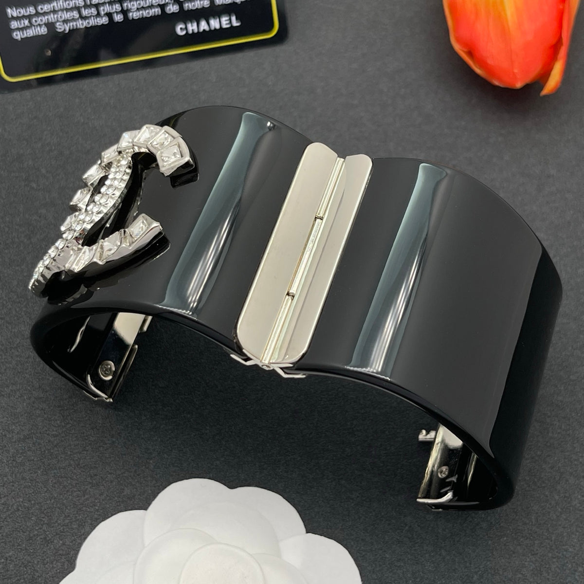 Chanel style acrylic resin bracelets - product photo 5