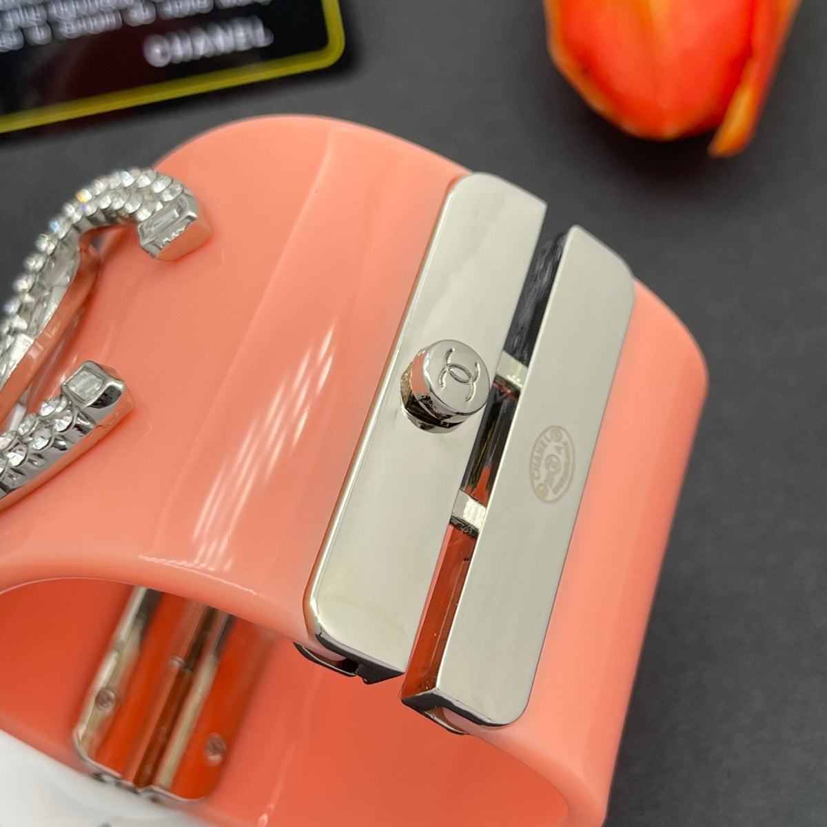 Chanel style acrylic resin bracelets - product photo 7