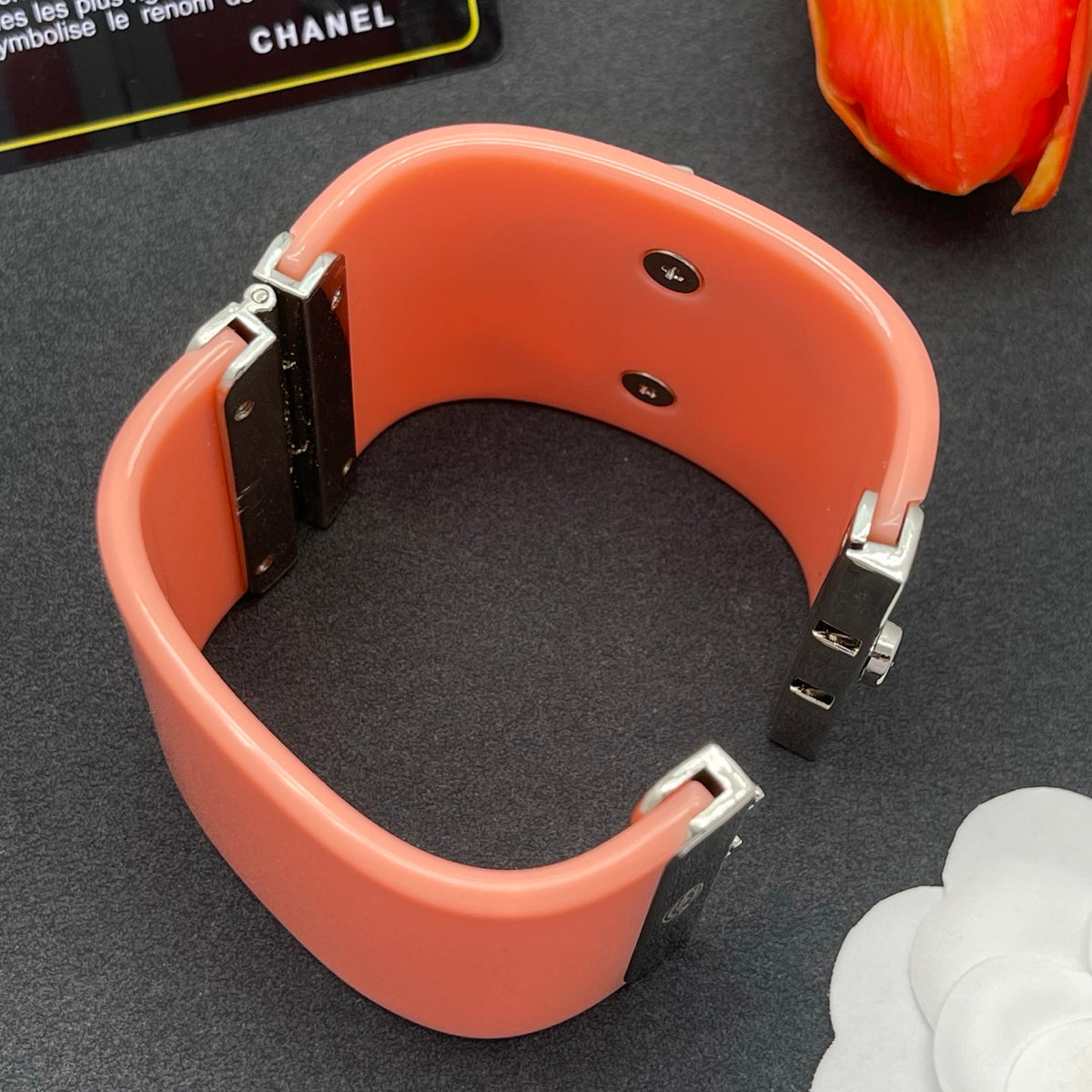 Chanel style acrylic resin bracelets - product photo 6