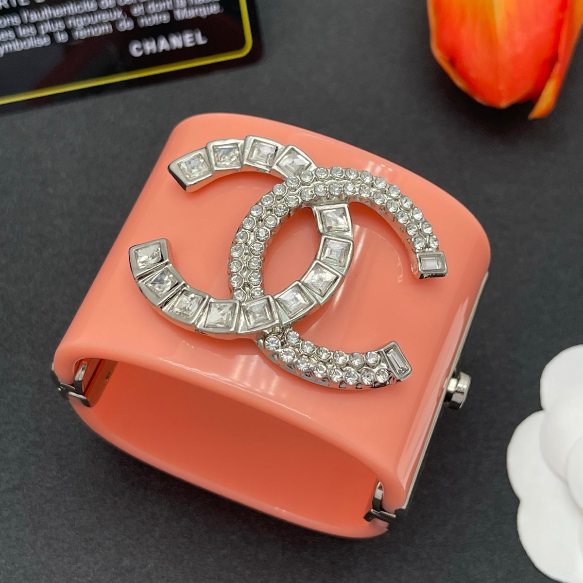 Chanel style acrylic resin bracelets - product photo 3