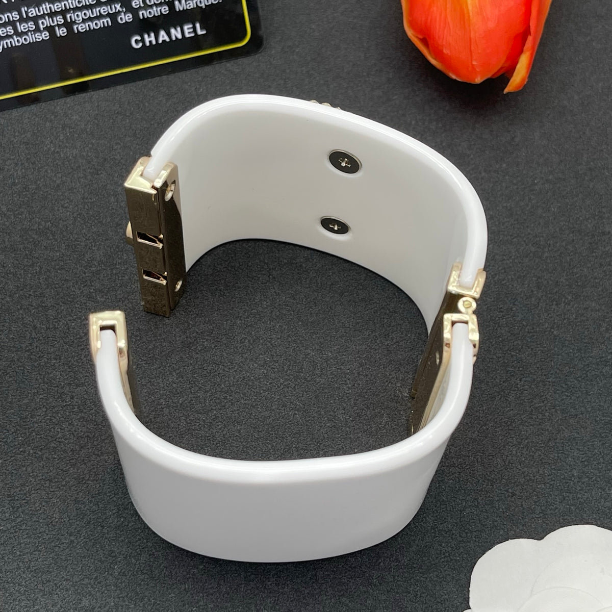 Chanel style acrylic resin bracelets - product photo 6