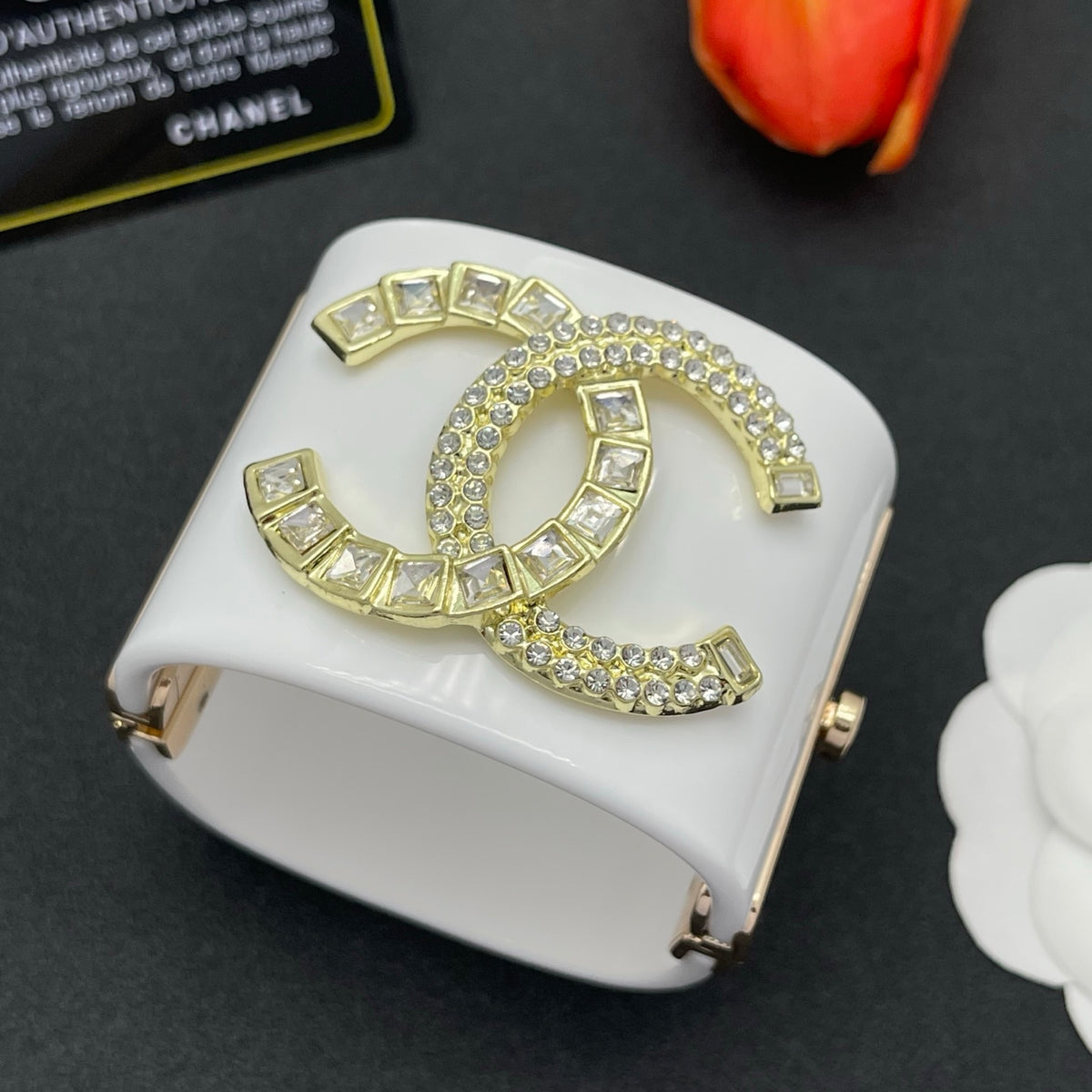 Chanel style acrylic resin bracelets - product photo 4