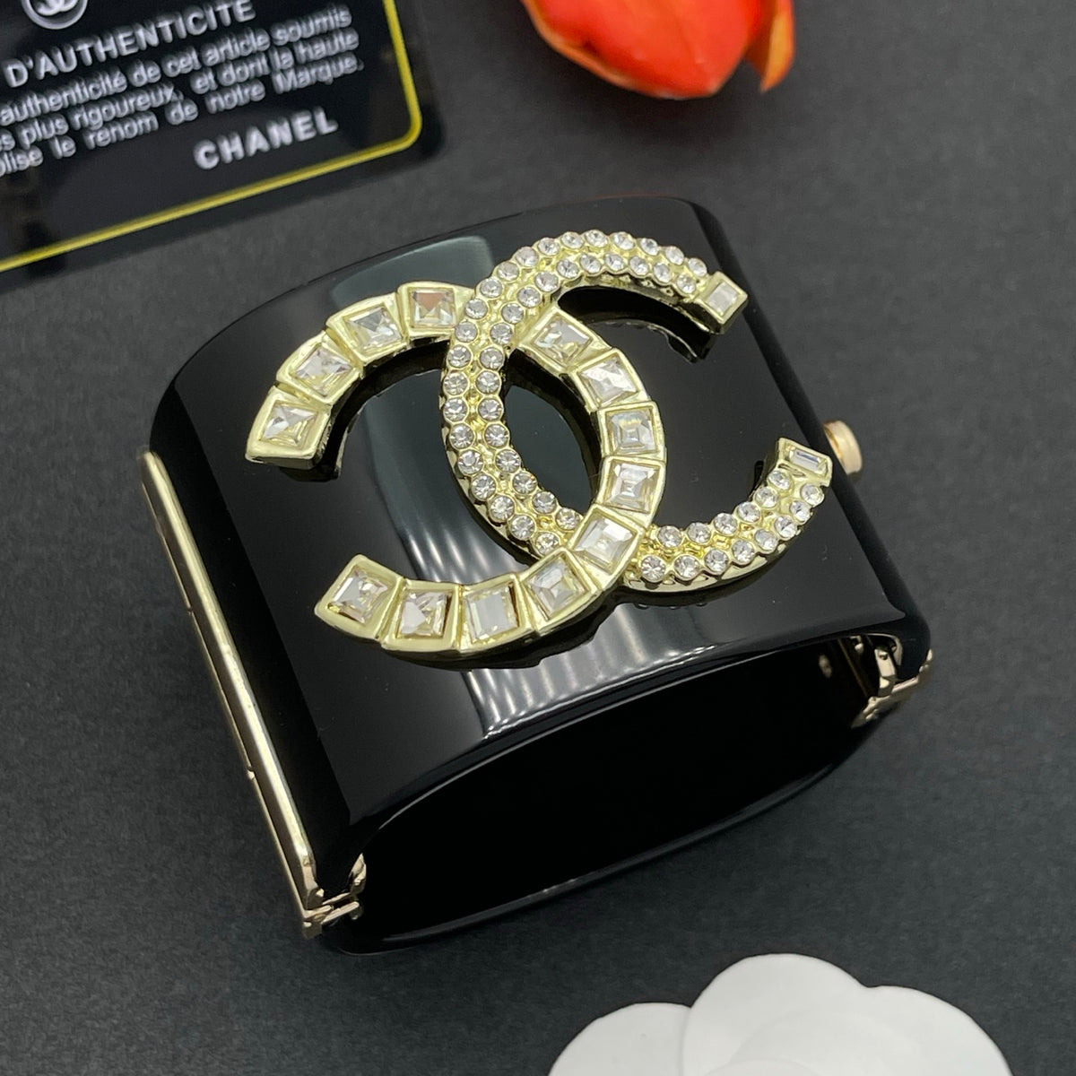 Chanel style acrylic resin bracelets - product photo 2