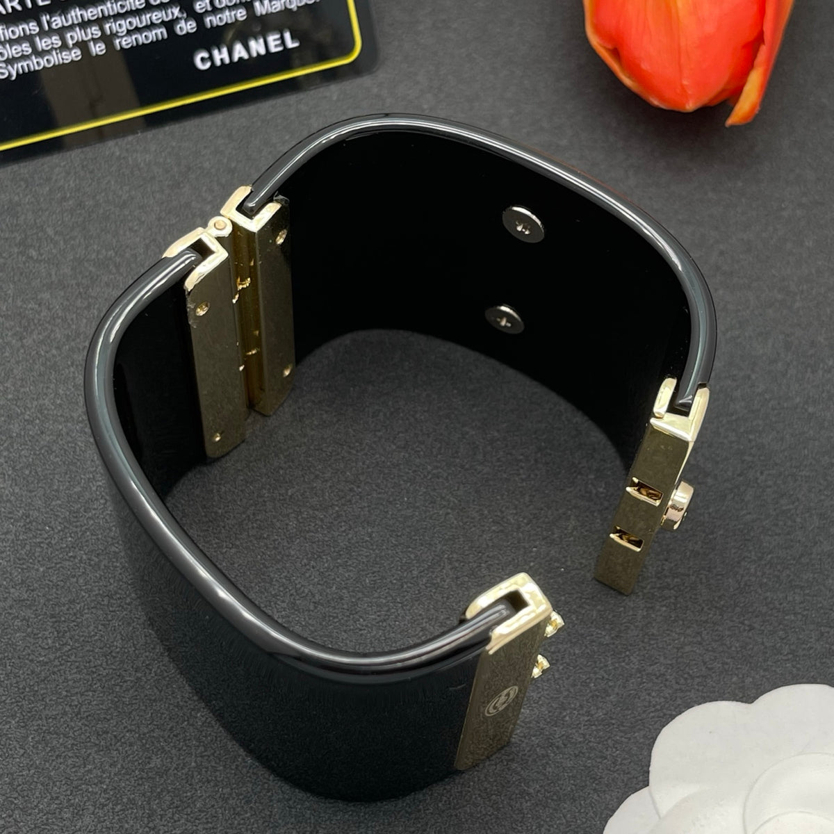 Chanel style acrylic resin bracelets - product photo 6