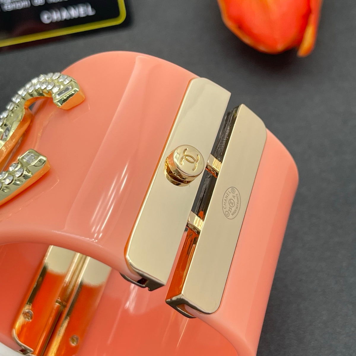 Chanel style acrylic resin bracelets - product photo 7