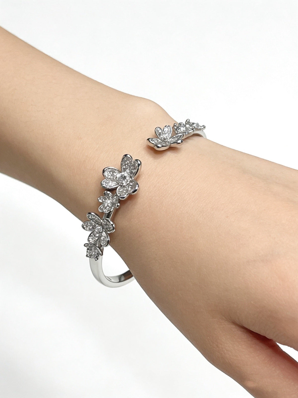 Cartier Style 207 gold-tone signature motif bracelet view 9
