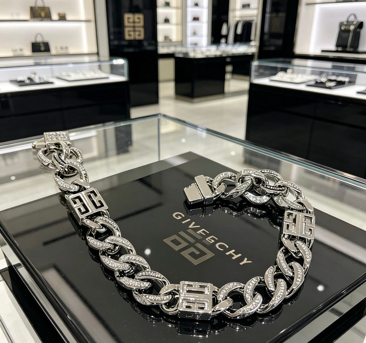 Balenciaga Unisex Bracelet – Style 27 - image 7