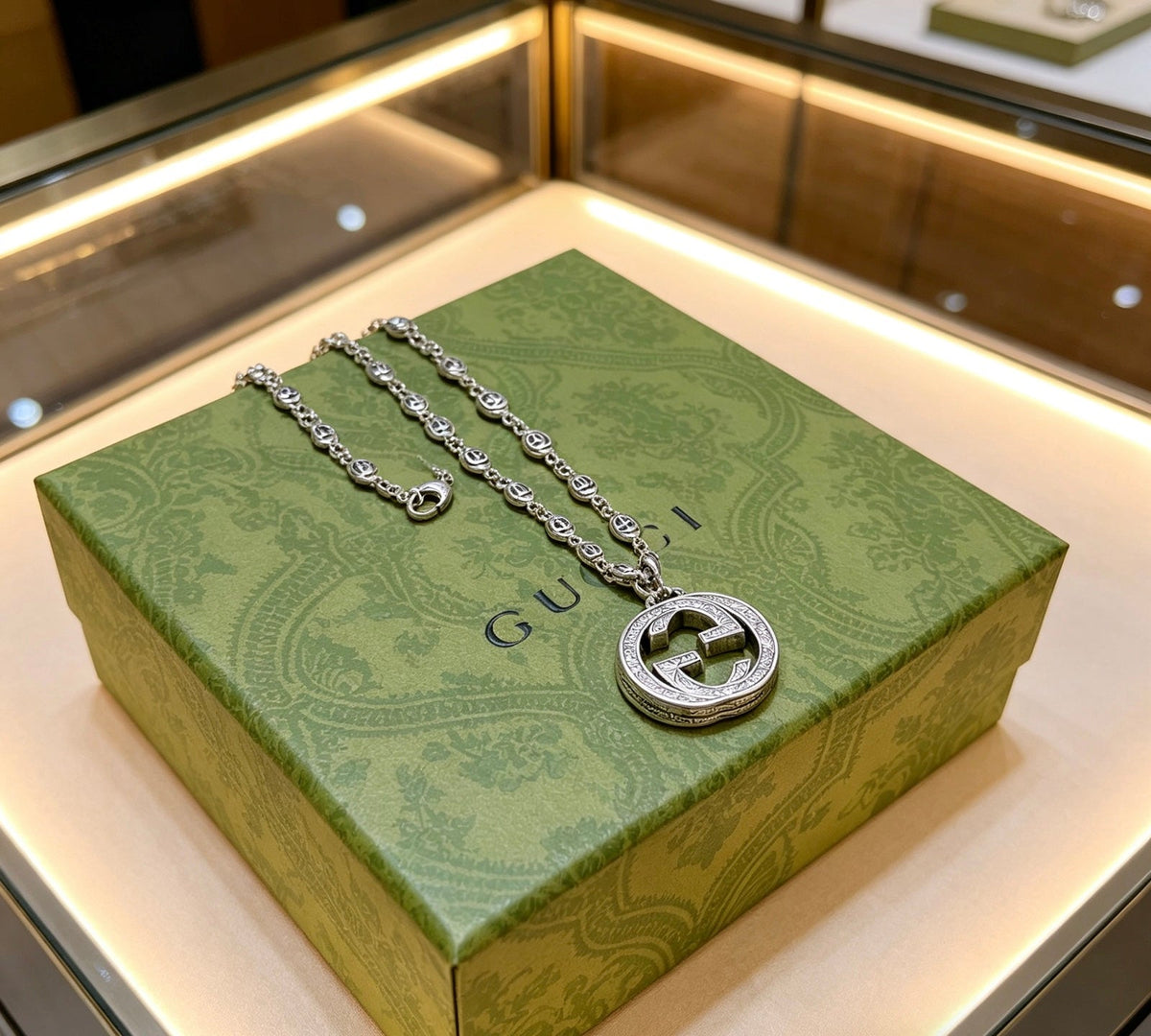 Gucci Anger Forest Chain Distressed Pendant – Style 05 - image 4