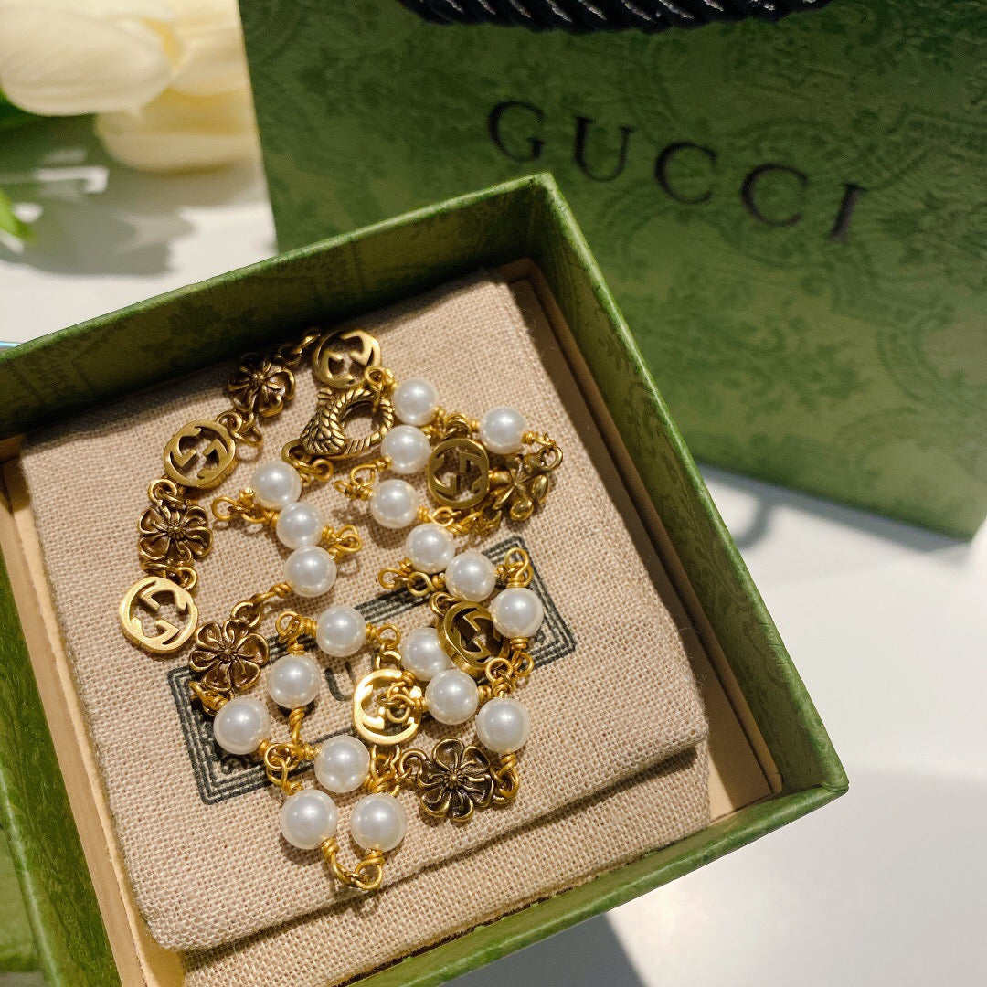 Gucci Floral Pearl Vintage-Inspired Necklace - image 6