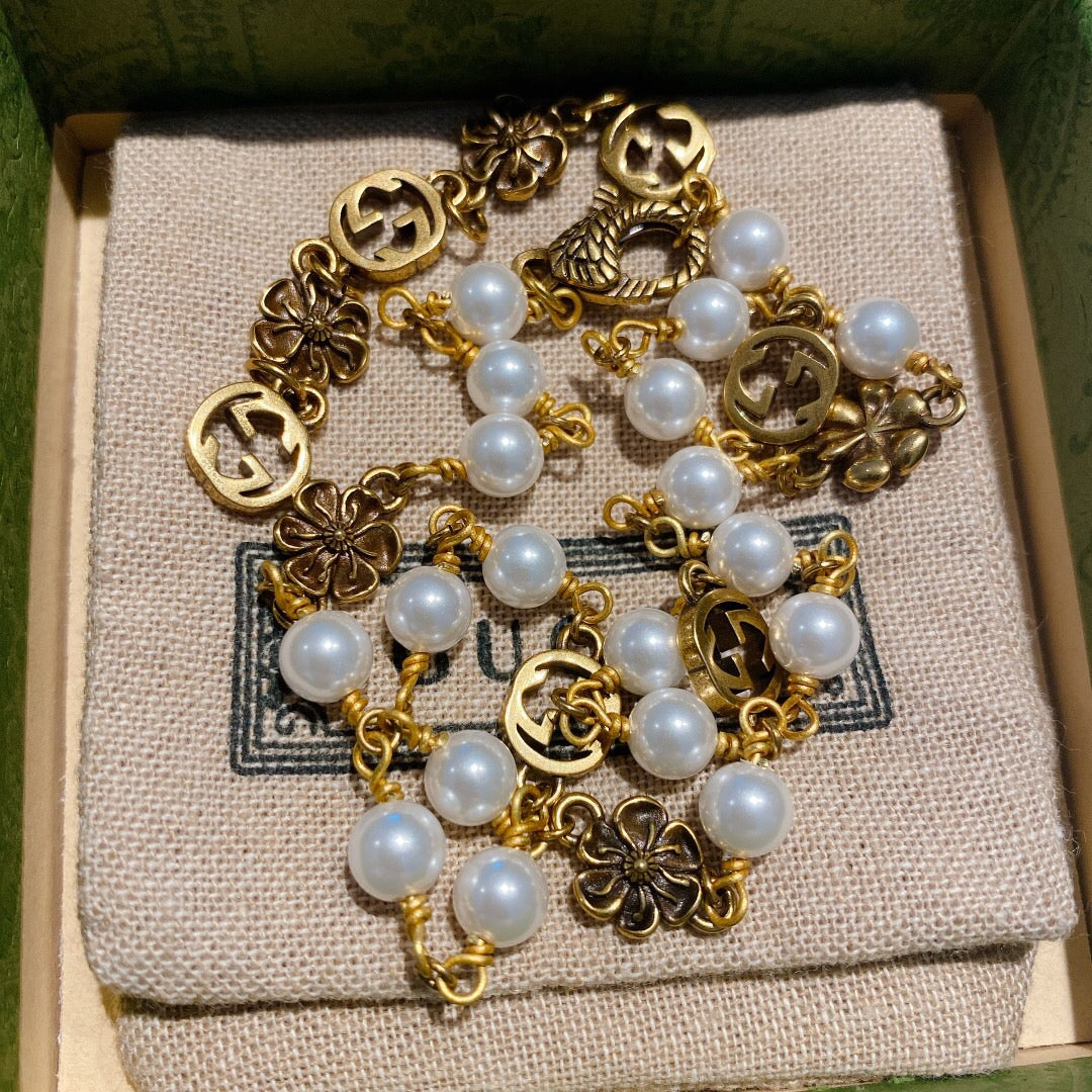 Gucci Floral Pearl Vintage-Inspired Necklace - image 4