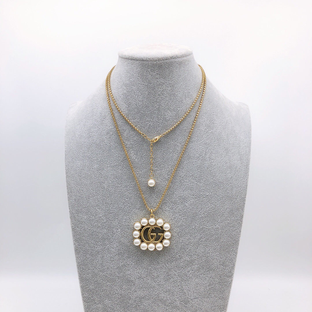 Gucci Pearl Pendant - image 2