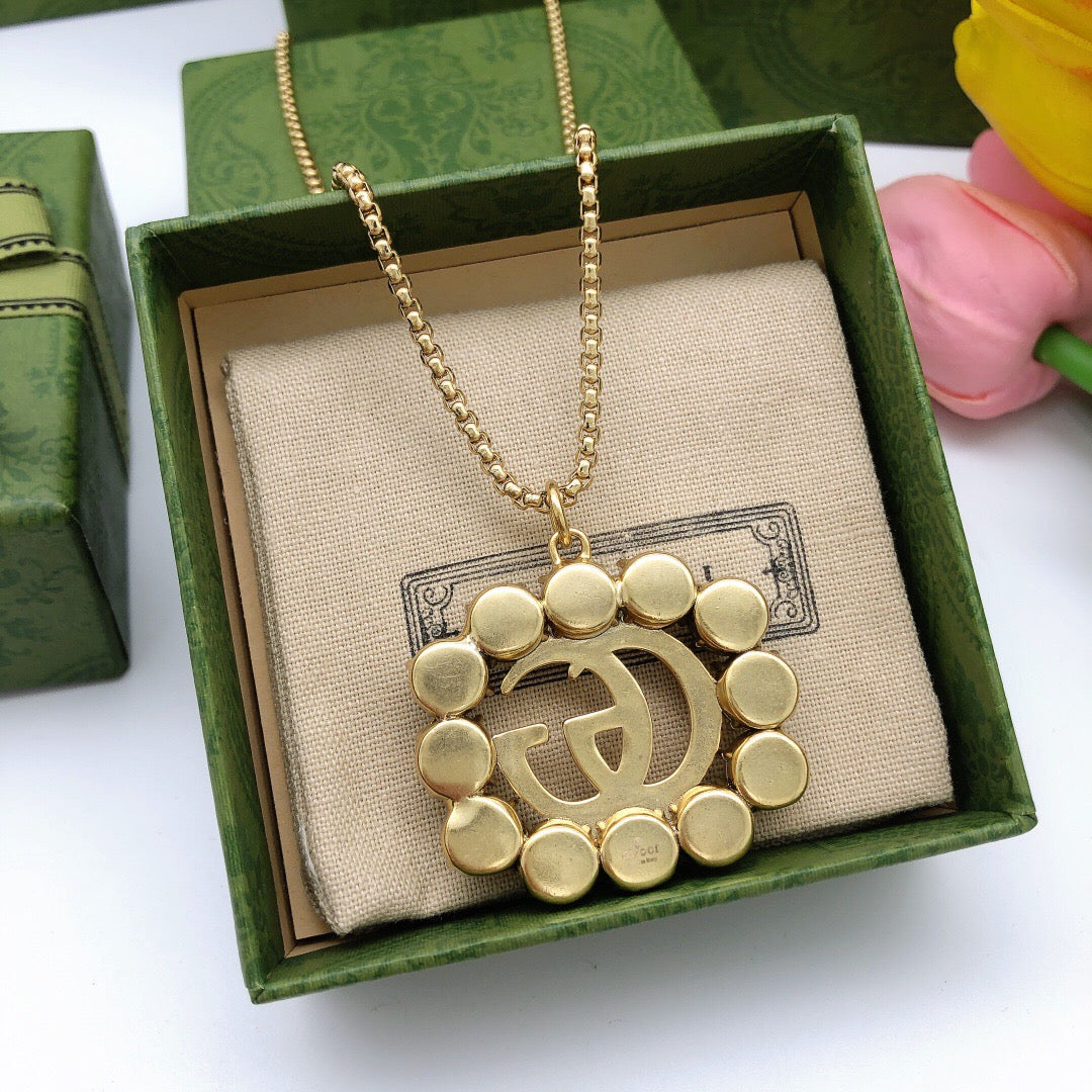 Gucci Pearl Pendant - image 6