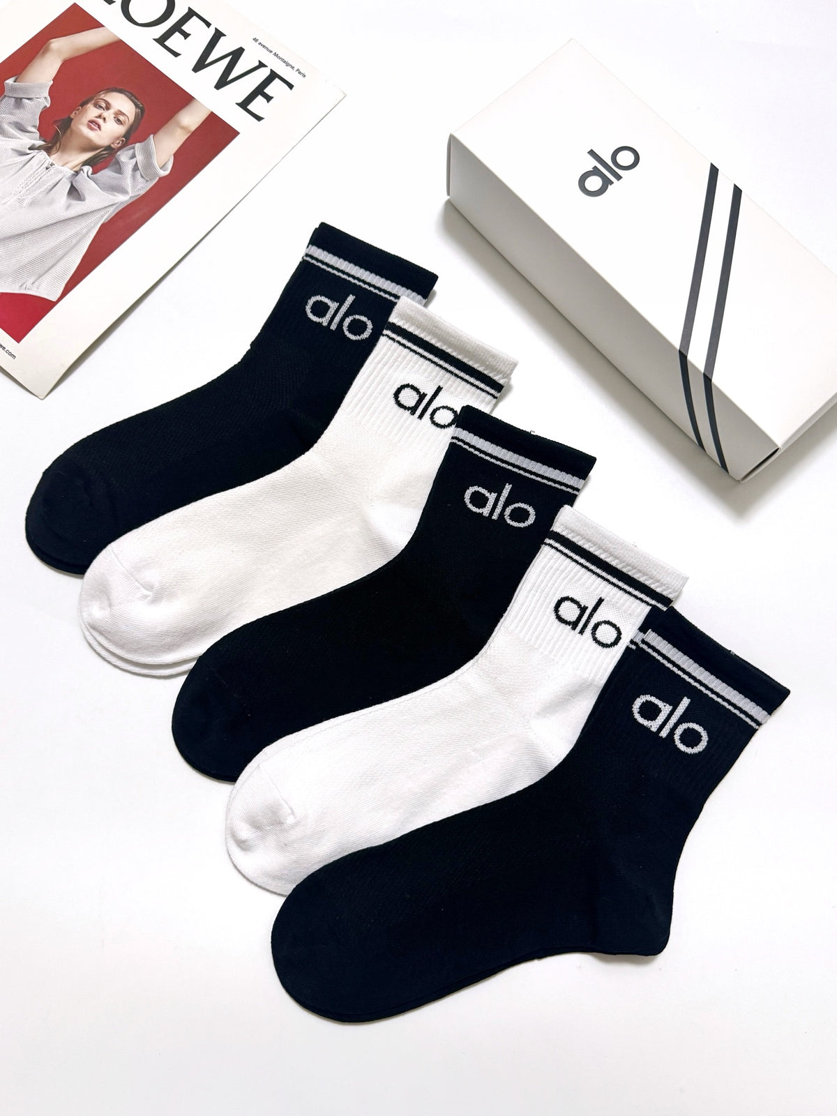 Alo Black White Stripe Wordmark Crew Socks, image 4
