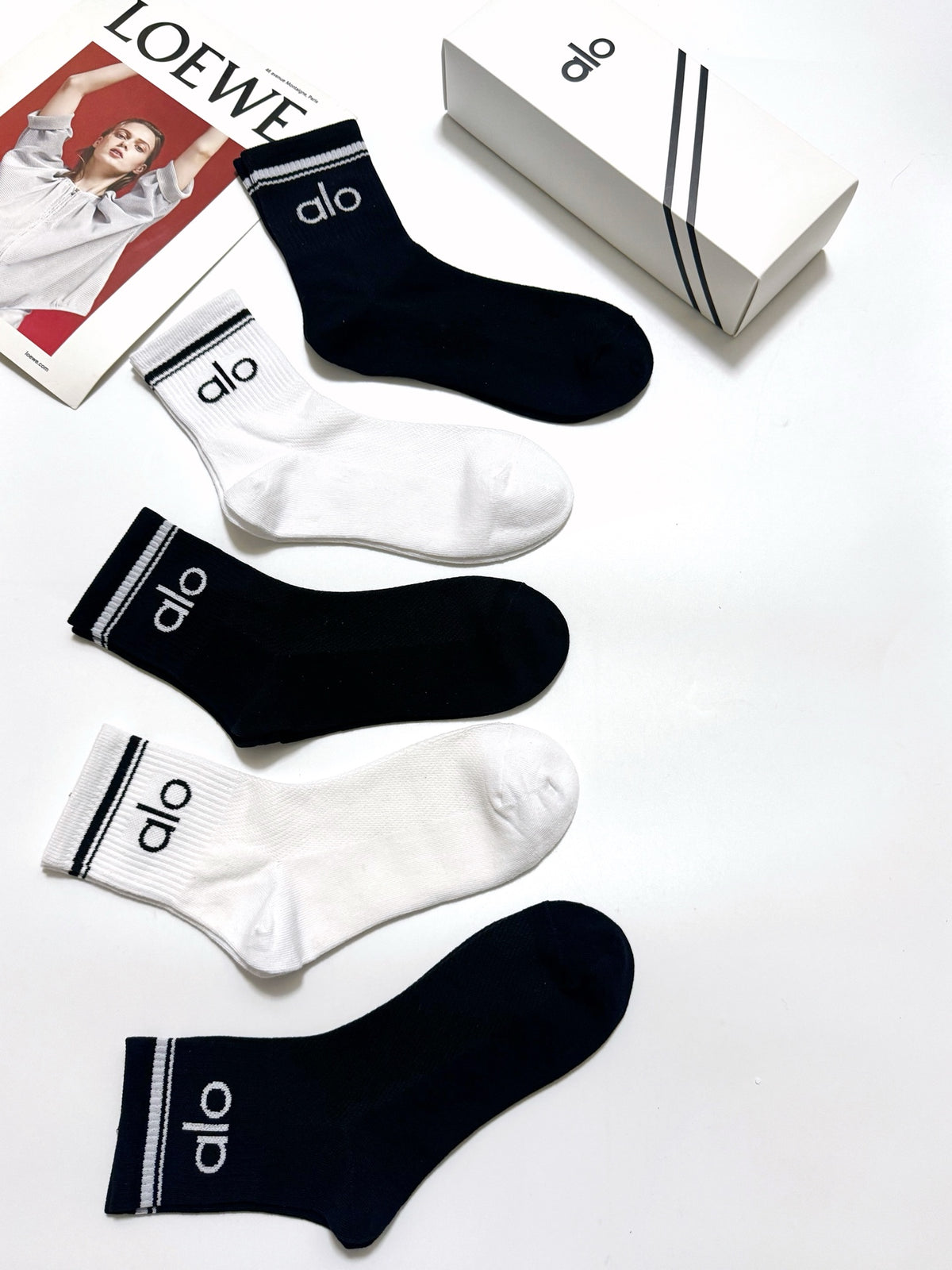 Alo Black White Stripe Wordmark Crew Socks, image 8
