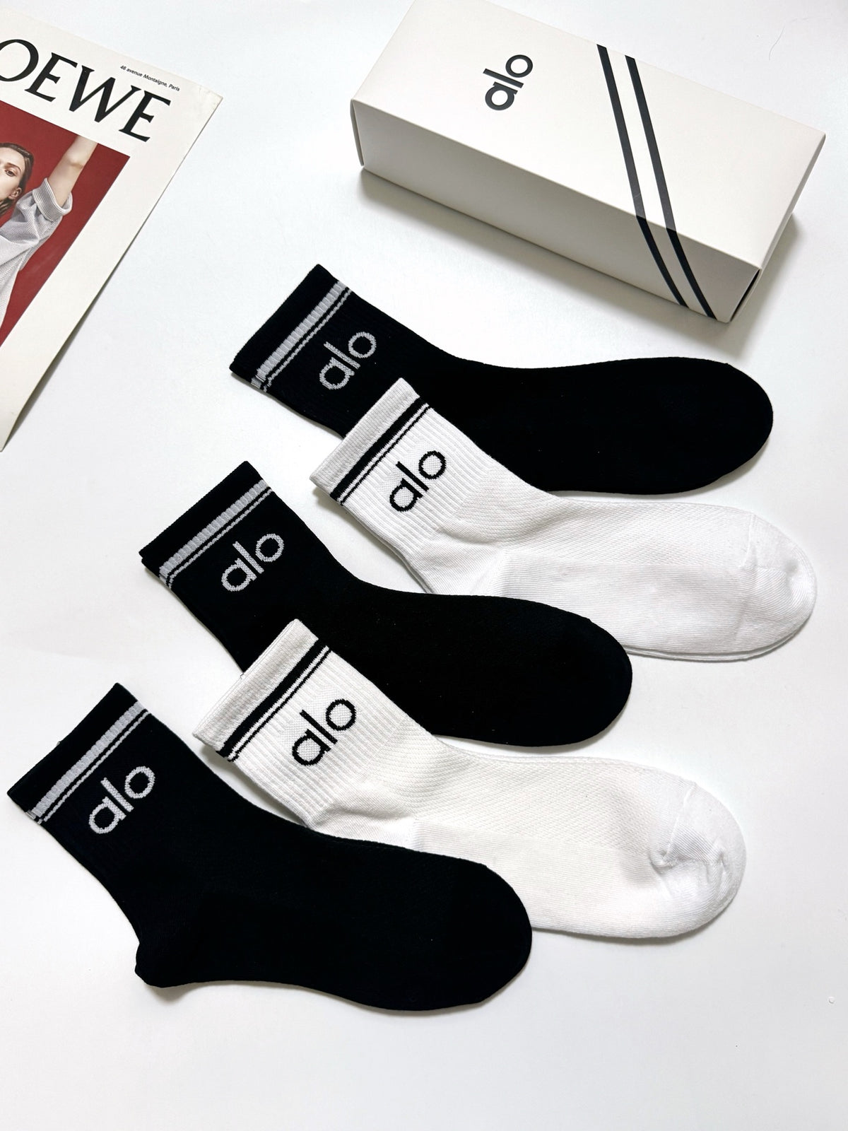 Alo Black White Stripe Wordmark Crew Socks, image 9